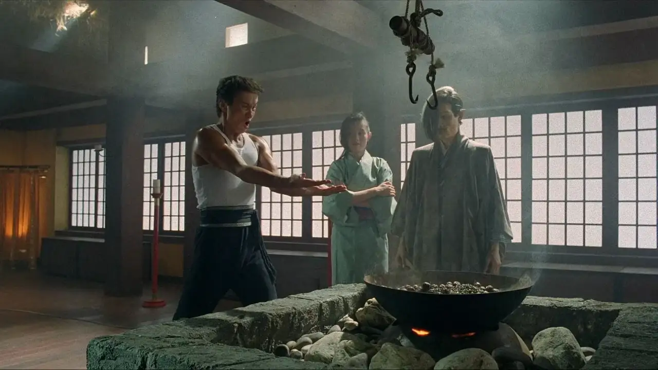 The Dragon From Russia (1990) คับฟ้าแล้วบ้าตลอด